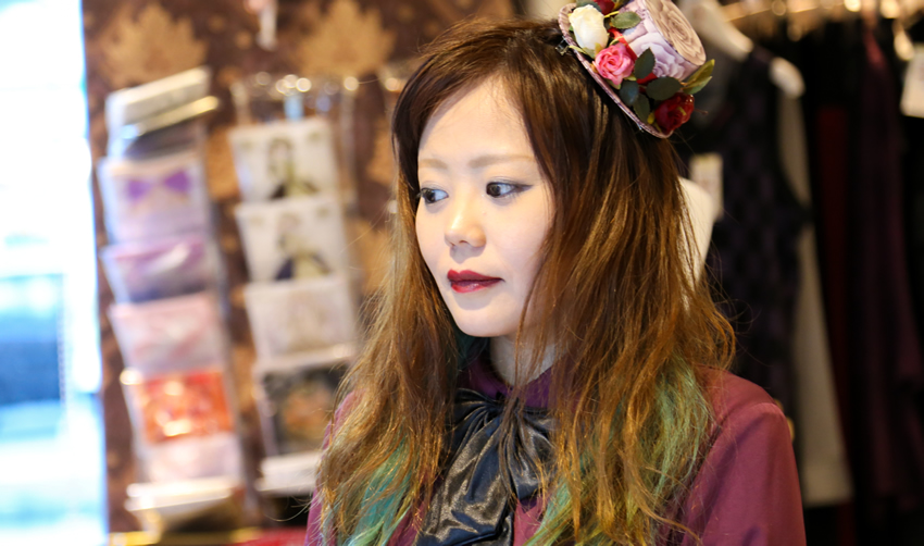 沖縄で本格ゴス系ファッションを楽しむ！美しくも妖しいゴスロリ