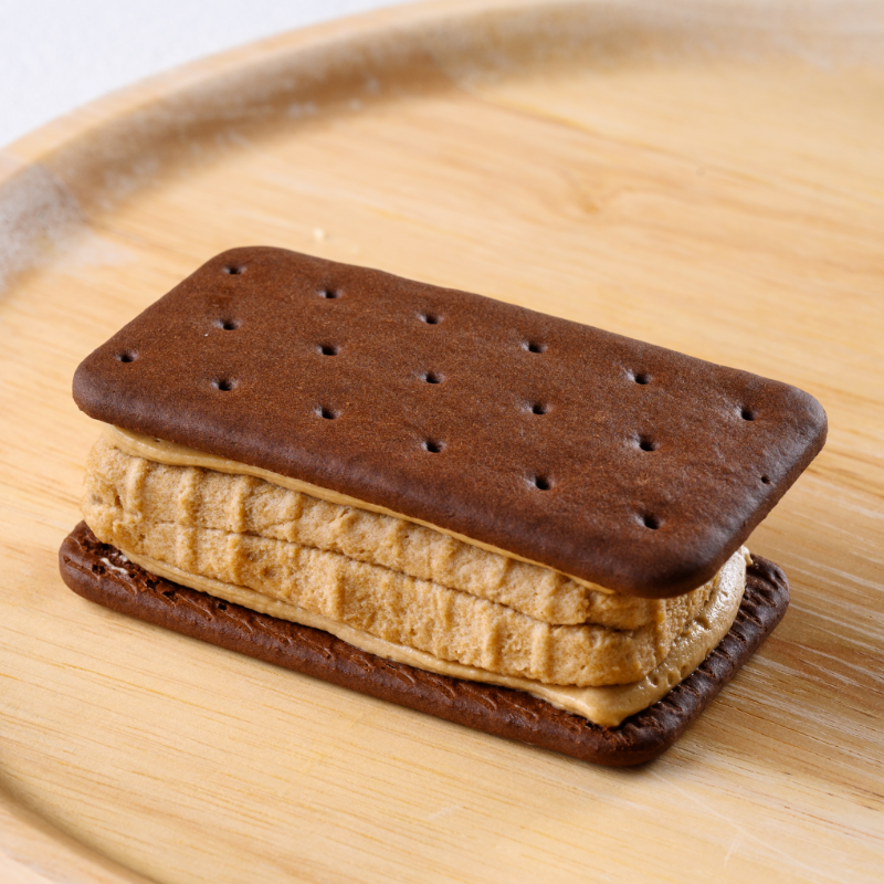 ブルーシールコラボ ポーラーベアー風ビスケットサンド カフェオレ