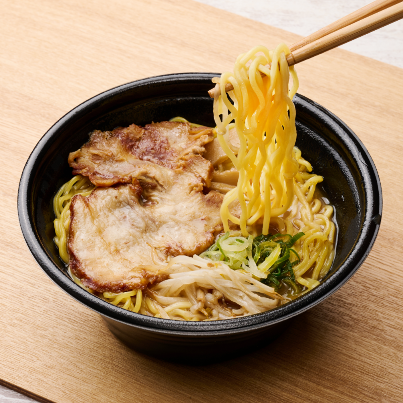 牛骨醤油ラーメン