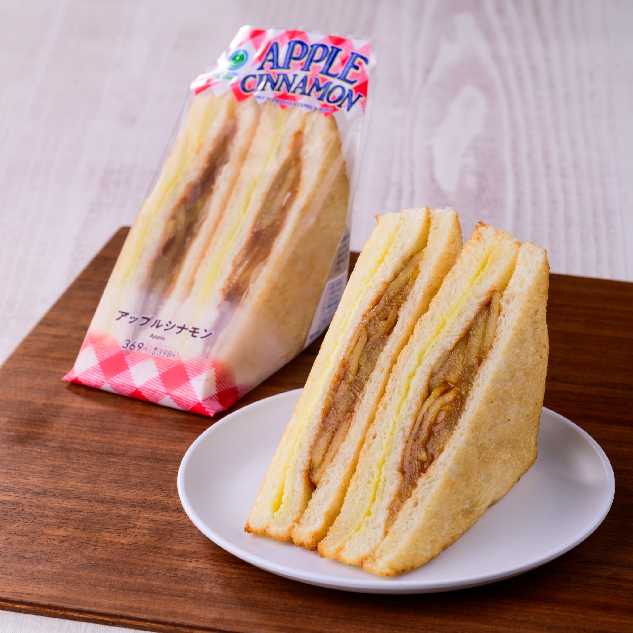 【調理パン】アップルシナモンサンド